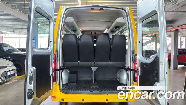 Renault Korea Master School Bus 15-Seater 2020 — фото 30