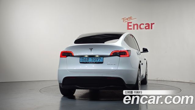 Tesla Model Y Long Range AWD 2021 — фото 4