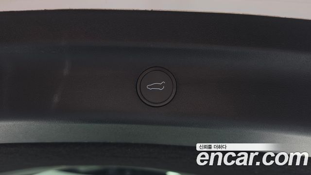 Tesla Model Y Long Range AWD 2021 — фото 16