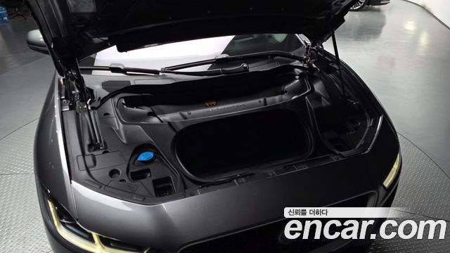 Jaguar I-PACE EV400 First Edition 2019 — фото 6