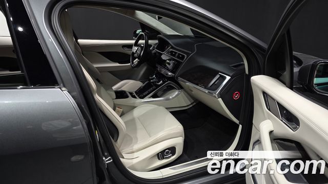 Jaguar I-PACE EV400 First Edition 2019 — фото 11