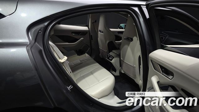 Jaguar I-PACE EV400 First Edition 2019 — фото 12