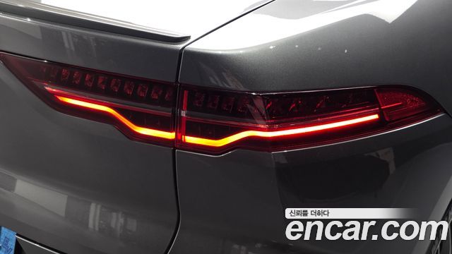 Jaguar I-PACE EV400 First Edition 2019 — фото 23