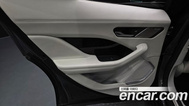 Jaguar I-PACE EV400 First Edition 2019 — фото 25