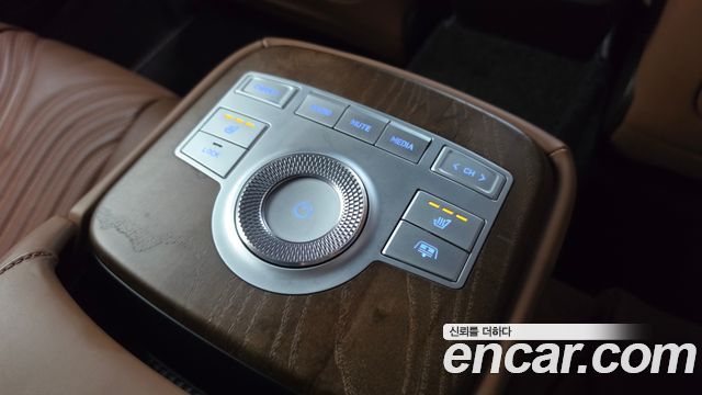 Genesis G80 (RG3) Gasoline 2.5 Turbo AWD 2022 — фото 18