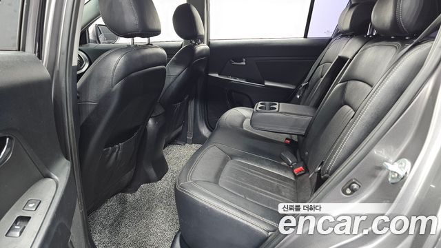 Kia Sportage R Diesel 2WD TLX High-Deluxe 2013 — фото 13