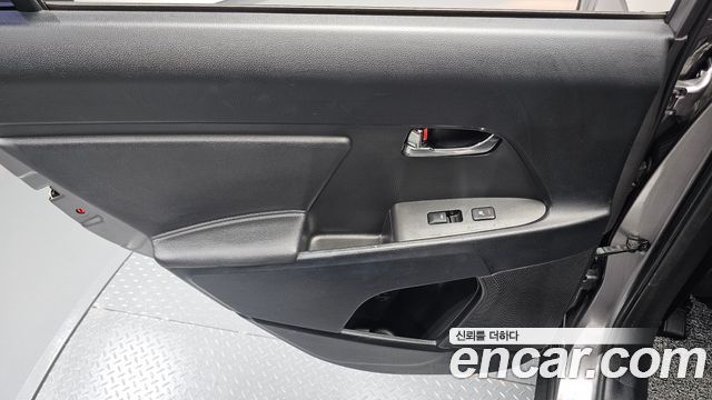 Kia Sportage R Diesel 2WD TLX High-Deluxe 2013 — фото 25
