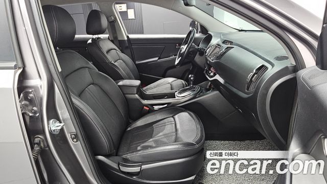Kia Sportage R Diesel 2WD TLX High-Deluxe 2013 — фото 26
