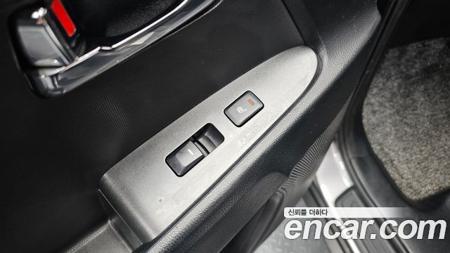 Kia Sportage R Diesel 2WD TLX High-Deluxe 2013 — фото 30