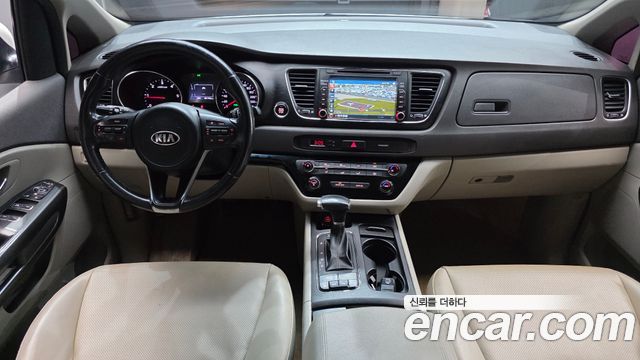 Kia Carnival 9-seater Luxury 2018 — фото 7