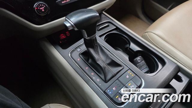 Kia Carnival 9-seater Luxury 2018 — фото 9