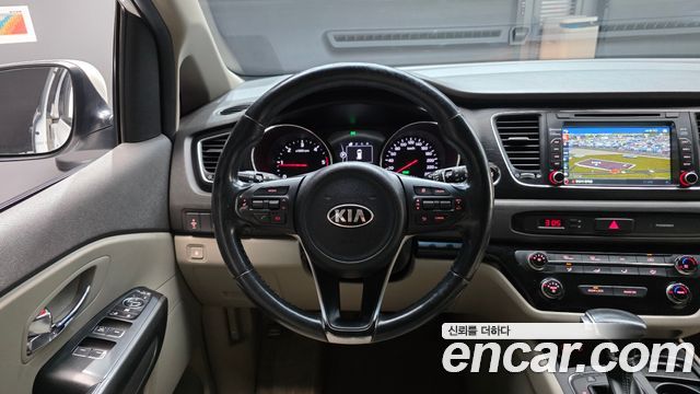 Kia Carnival 9-seater Luxury 2018 — фото 13