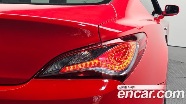 Hyundai Genesis Coupe 200 Turbo S 2016 — фото 23