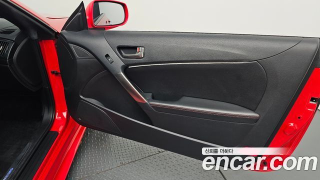 Hyundai Genesis Coupe 200 Turbo S 2016 — фото 25