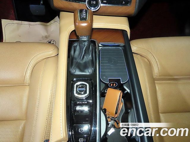 Volvo XC90 (II) D5 Inscription 2018 — фото 16