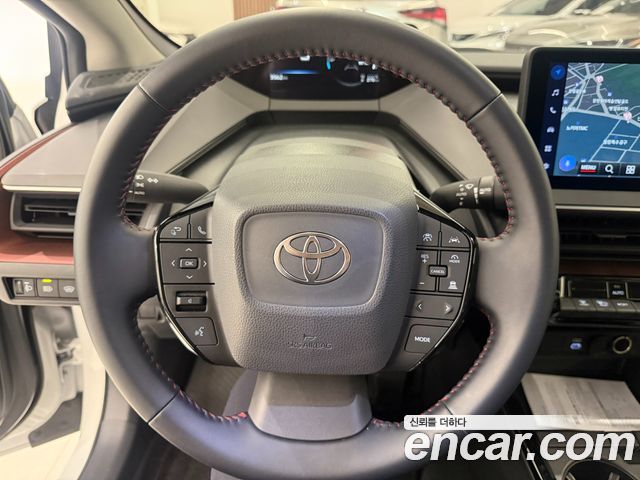 Toyota Prius (V) 2.0 PHEV SE 2024 — фото 10