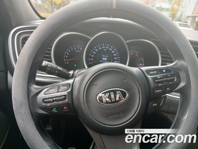 Kia K5 LPI Deluxe 2015 — фото 18