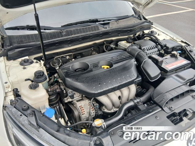 Kia K5 LPI Deluxe 2015 — фото 24