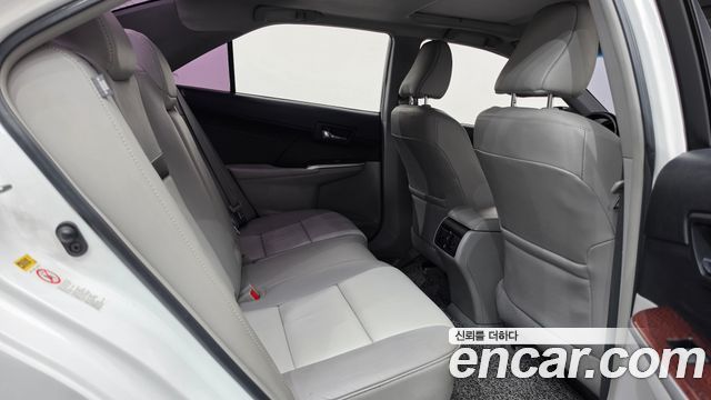 Toyota Camry 3.5 2013 — фото 12
