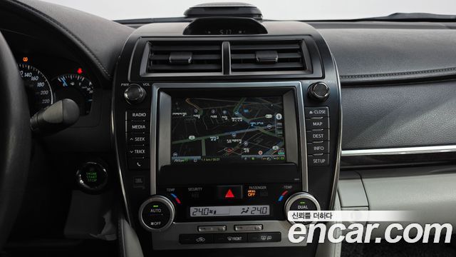 Toyota Camry 3.5 2013 — фото 14