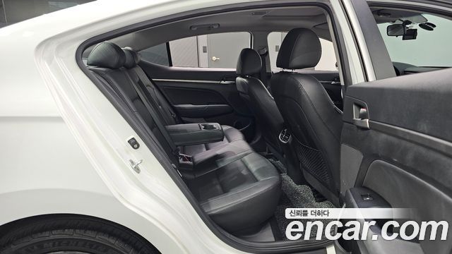 Hyundai Avante (AD) 1.6 GDI Modern special 2016 — фото 11