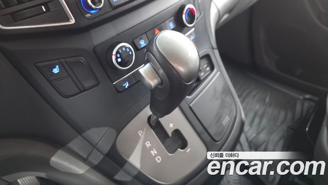 Hyundai Grand Starex 5-Seater VAN Smart 2018 — фото 9