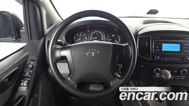 Hyundai Grand Starex 5-Seater VAN Smart 2018 — фото 13