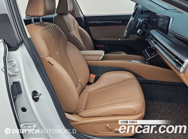 Hyundai Grandeur (GN7) 2,5 Gasoline 2WD Premium 2023 — фото 10