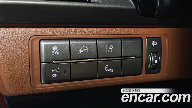 KG Mobility (SsangYong) Rexton Sports Khan Diesel 2.2 2WD Noblesse (5-Link) 2021 — фото 13