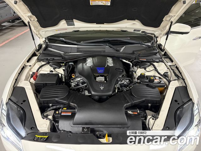 Maserati Quattroporte S Q4 3.0 V6 Granlusso 2019 — фото 5