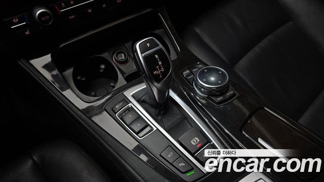 BMW 5 Series (F10) 528i 2014 — фото 9