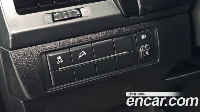 KG Mobility (SsangYong) Rexton Sports Diesel 2.2 2WD Prestige 2021 — фото 18