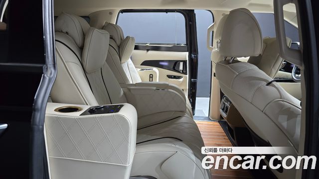 Kia Carnival (IV) Gasoline 9-seater Limousine(Special vehicle) 2022 — фото 11