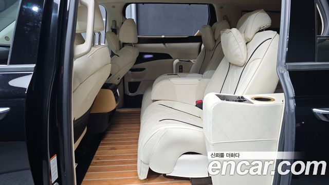 Kia Carnival (IV) Gasoline 9-seater Limousine(Special vehicle) 2022 — фото 12