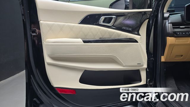 Kia Carnival (IV) Gasoline 9-seater Limousine(Special vehicle) 2022 — фото 24