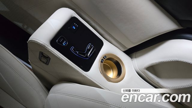 Kia Carnival (IV) Gasoline 9-seater Limousine(Special vehicle) 2022 — фото 29