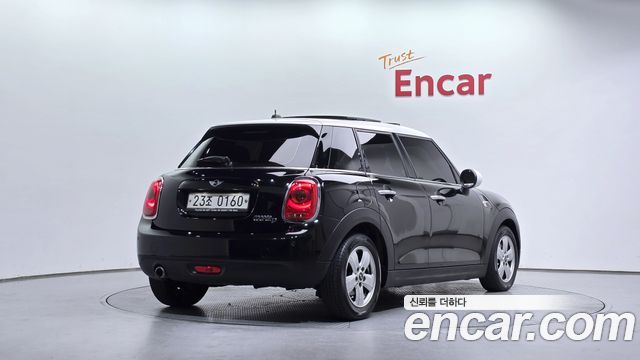 MINI Cooper D 5Door Mid 3rd 2016 — фото 2