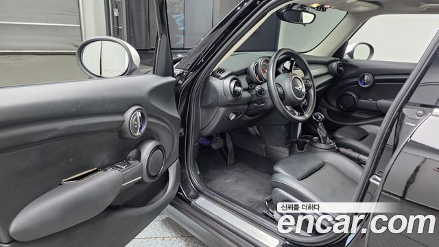 MINI Cooper D 5Door Mid 3rd 2016 — фото 10