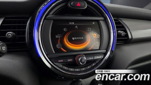 MINI Cooper D 5Door Mid 3rd 2016 — фото 14