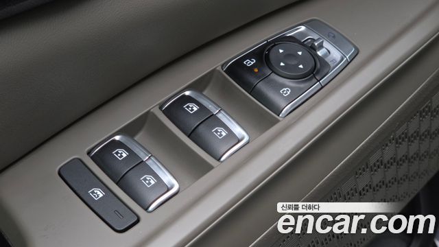 Kia Carnival (IV) Gasoline 9-Seater Noblesse 2025 — фото 30