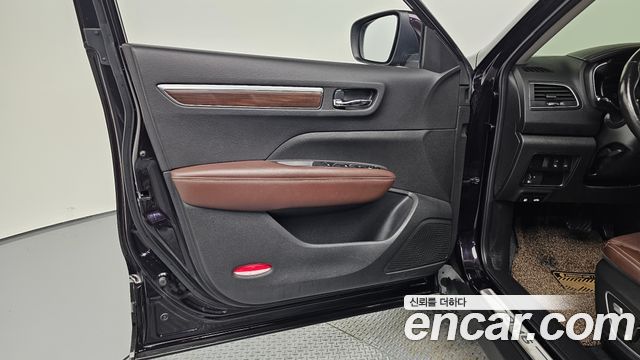 Renault Korea QM6 2.0 LPe RE Signature 2WD 2020 — фото 24