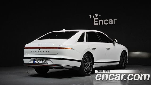 Hyundai Grandeur Hybrid (GN7) Exclusive 2023 — фото 2
