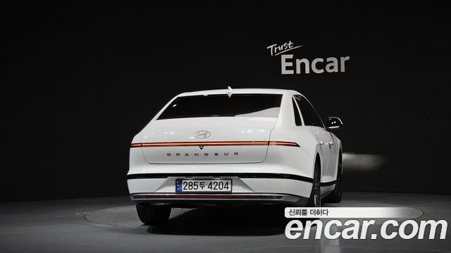 Hyundai Grandeur Hybrid (GN7) Exclusive 2023 — фото 4