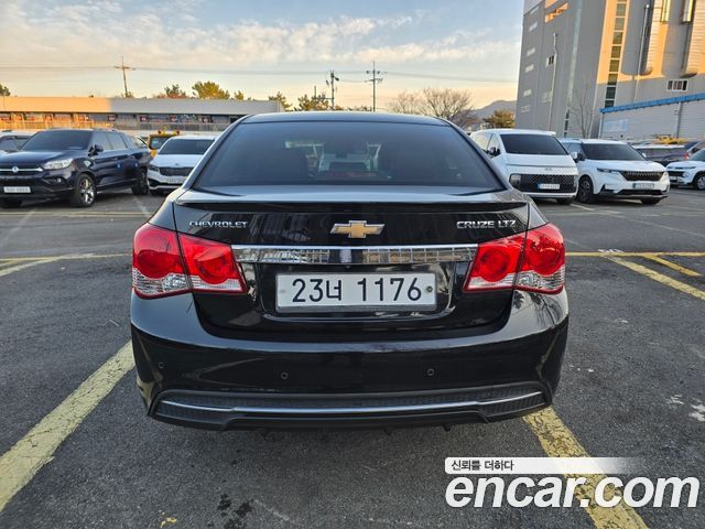 Chevrolet Cruze 1.8 LTZ+ The Perfect Black 2014 — фото 4