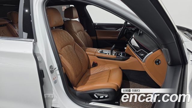 BMW 7 Series (G11) 730Ld xDrive M Sport 2022 — фото 12