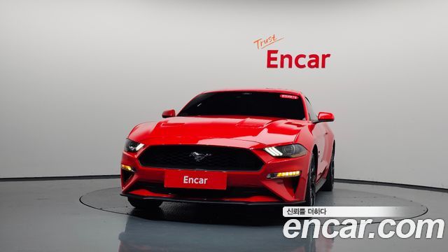 Ford Mustang Coupe 2022 — фото 3