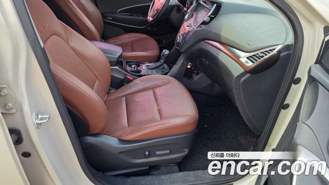 Hyundai Santa Fe (DM) Diesel(e-VGT) 2.0 2WD Exclusive Special 2015 — фото 19