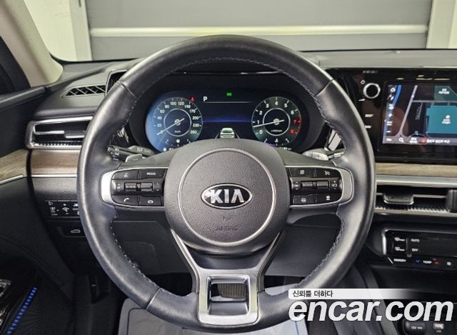 Kia K5 (III) 2.0 Signature 2021 — фото 16