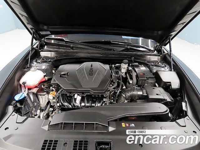 Hyundai Grandeur (GN7) 2,5 Gasoline 2WD Exclusive 2023 — фото 6