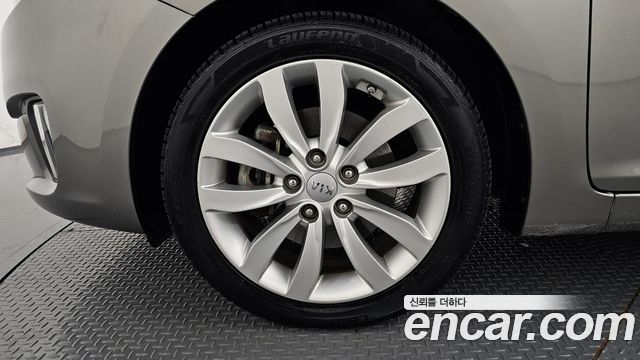 Kia Carens 2.0 LPi Prestige 2014 — фото 5